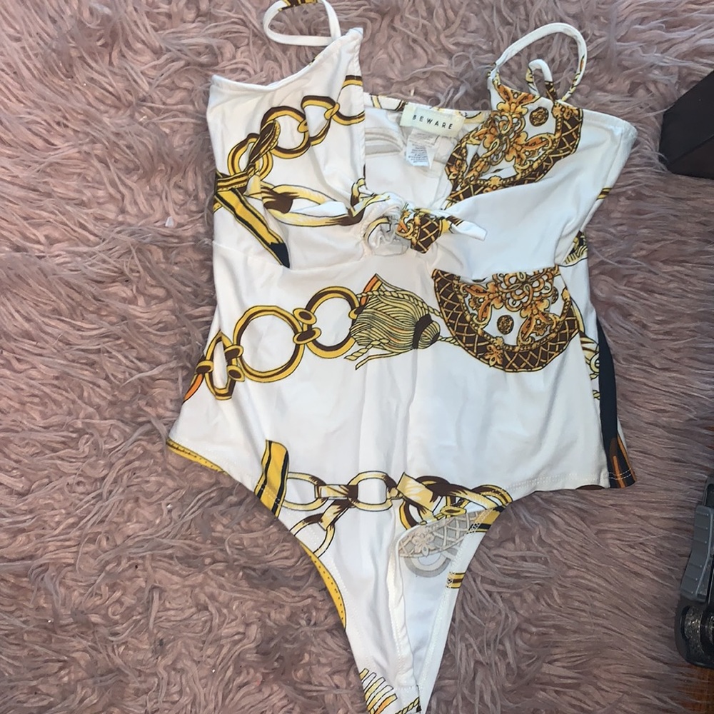 ✨ chain print bodysuit✨